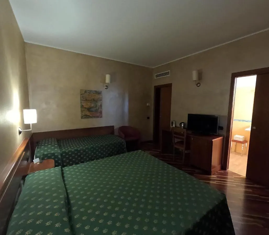 Hotel Air Bag ロディ 3*,  イタリア